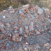 Битый кирпич, строительный мусор в Нижнем Ломове